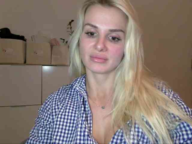 CorneliaSweet webcam