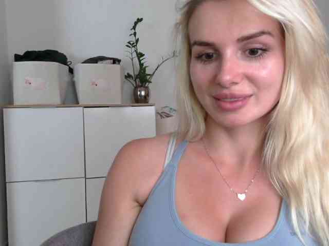 CorneliaSweet webcam
