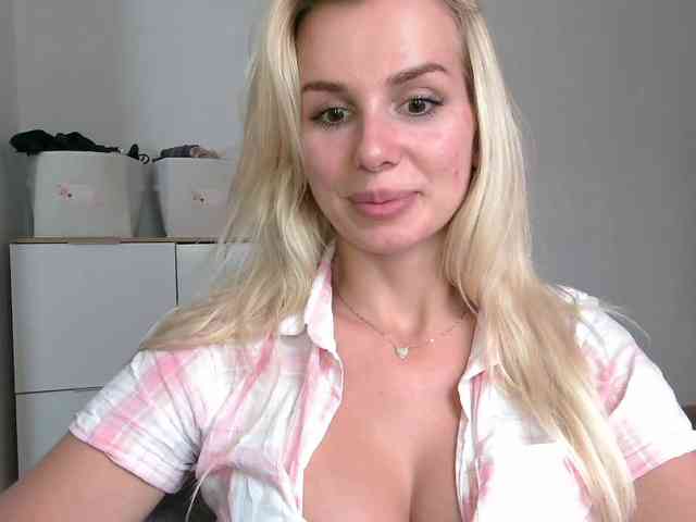 CorneliaSweet webcam