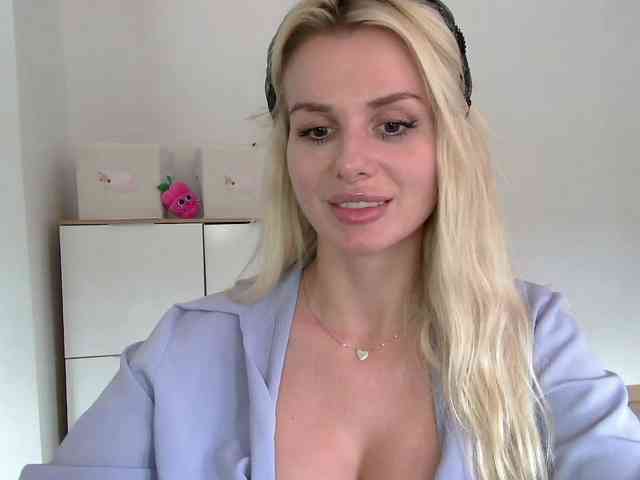 CorneliaSweet webcam