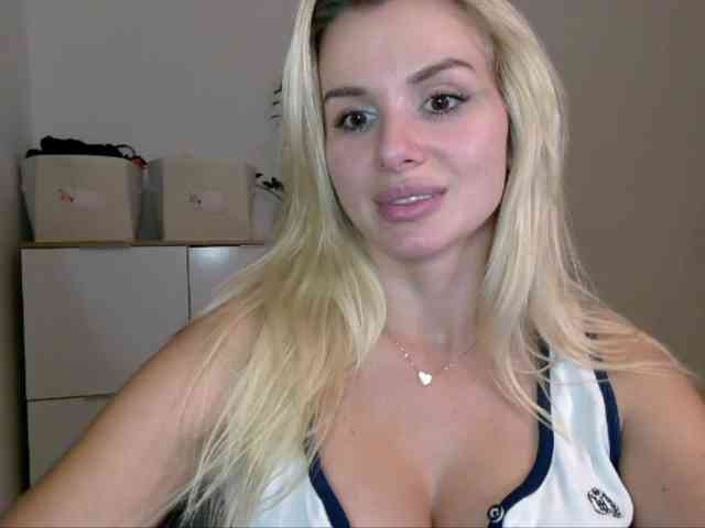 CorneliaSweet webcam