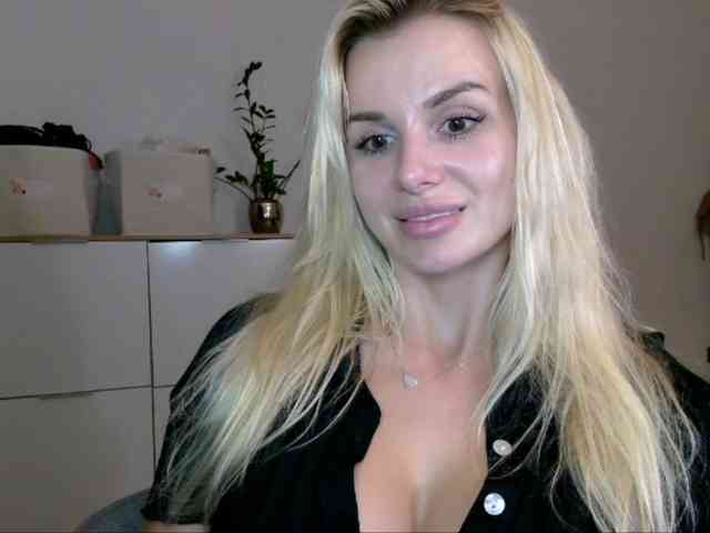 CorneliaSweet webcam