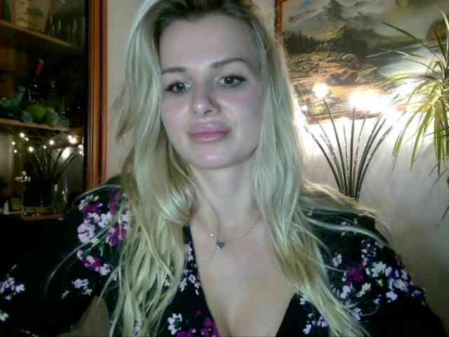 CorneliaSweet webcam