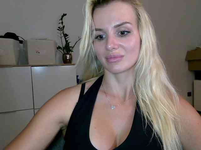 CorneliaSweet webcam