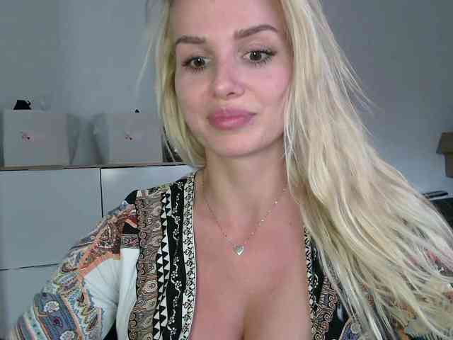CorneliaSweet webcam