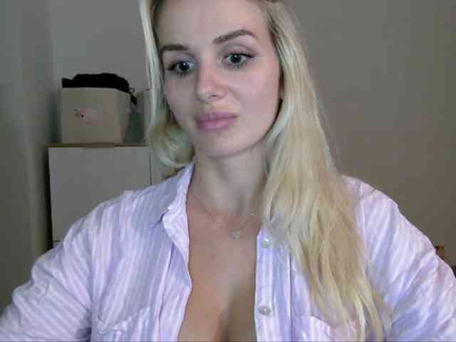 CorneliaSweet webcam