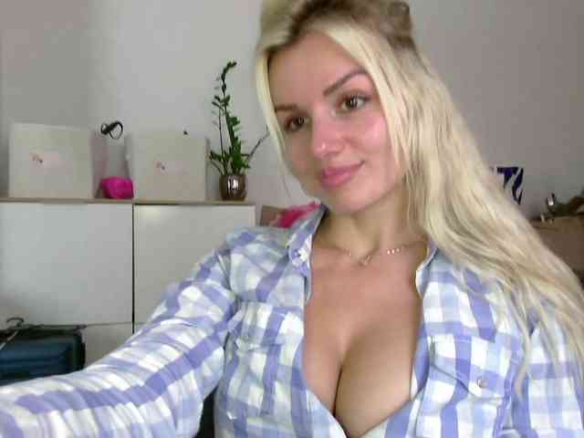 CorneliaSweet webcam