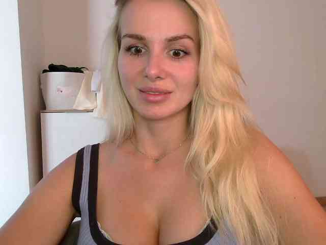 CorneliaSweet webcam