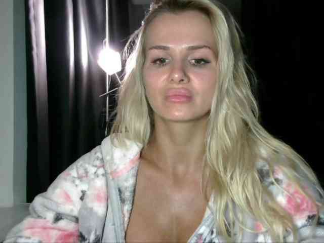 CorneliaSweet webcam