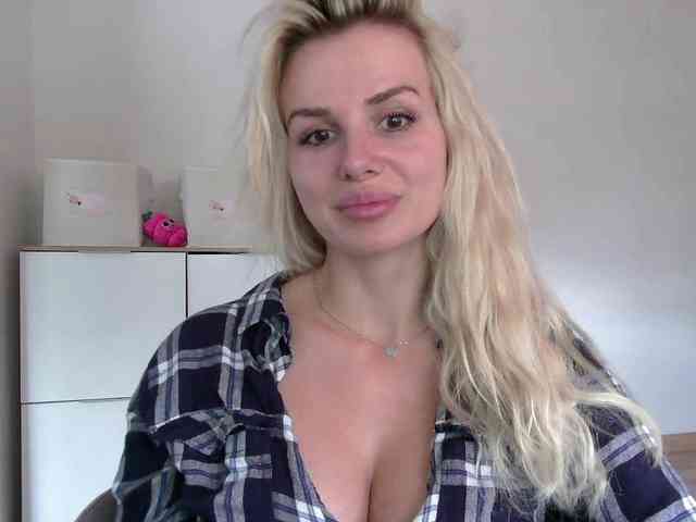CorneliaSweet webcam