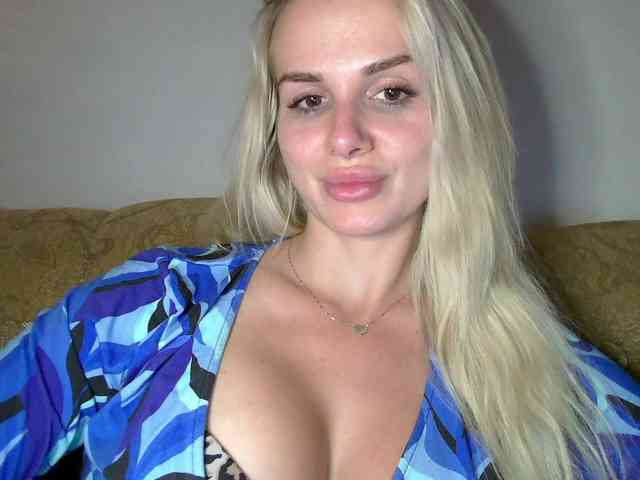 CorneliaSweet webcam
