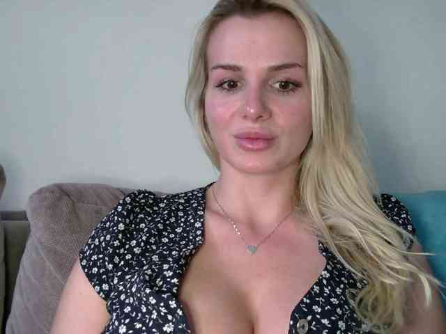 CorneliaSweet webcam