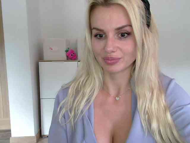 CorneliaSweet webcam