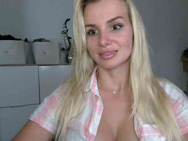 CorneliaSweet webcam