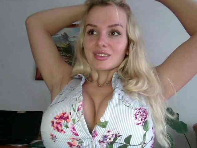CorneliaSweet webcam