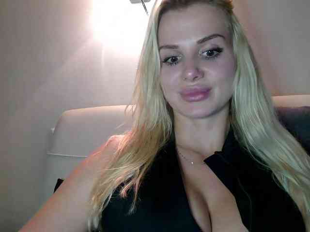 CorneliaSweet webcam