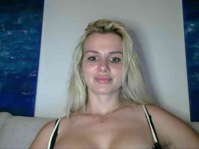 CorneliaSweet webcam