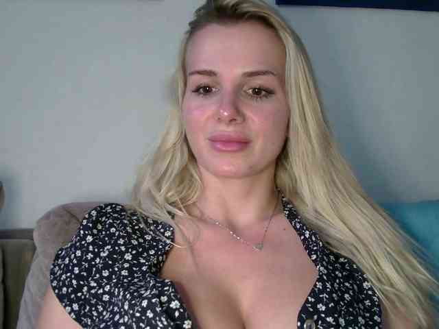 CorneliaSweet webcam