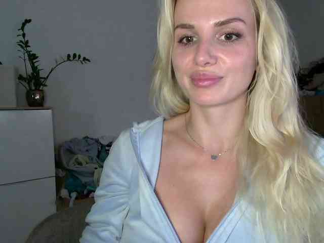 CorneliaSweet webcam
