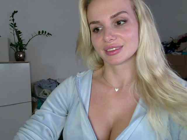CorneliaSweet webcam