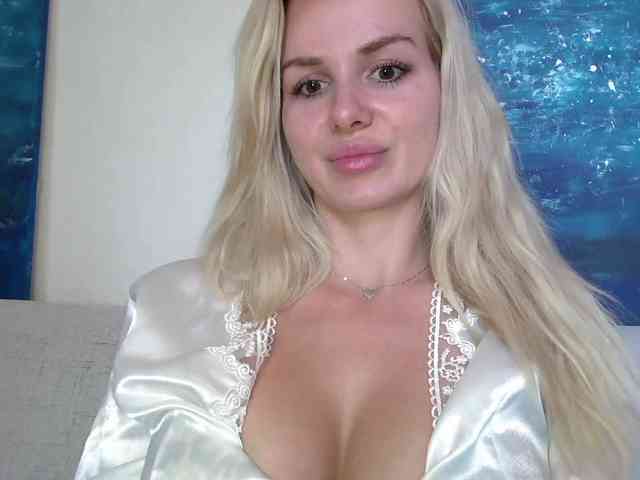 CorneliaSweet webcam