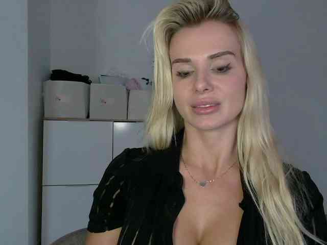 CorneliaSweet webcam