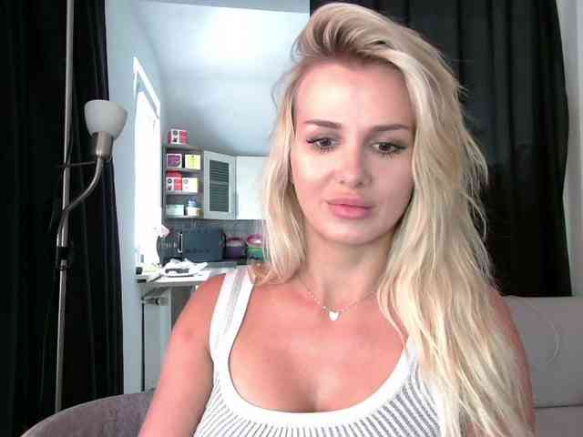 CorneliaSweet webcam