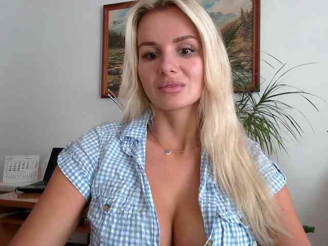 CorneliaSweet webcam