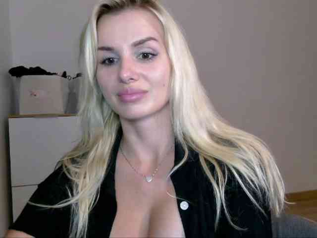 CorneliaSweet webcam
