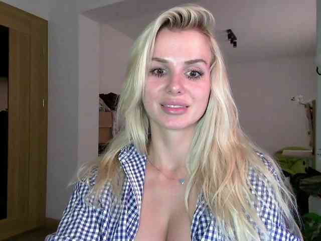 CorneliaSweet webcam