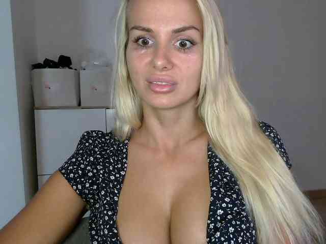 CorneliaSweet webcam