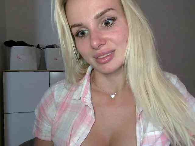 CorneliaSweet webcam