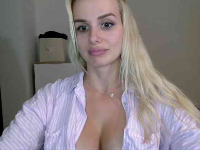 CorneliaSweet webcam