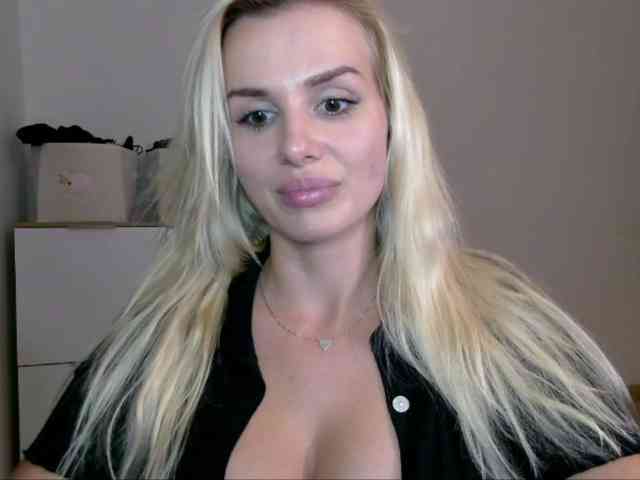 CorneliaSweet webcam