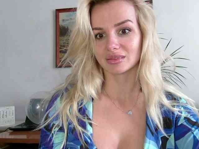 CorneliaSweet webcam