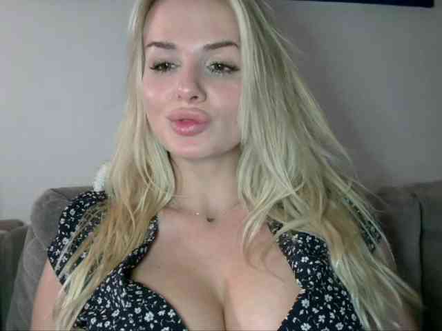 CorneliaSweet webcam