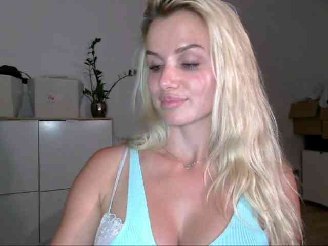 CorneliaSweet webcam