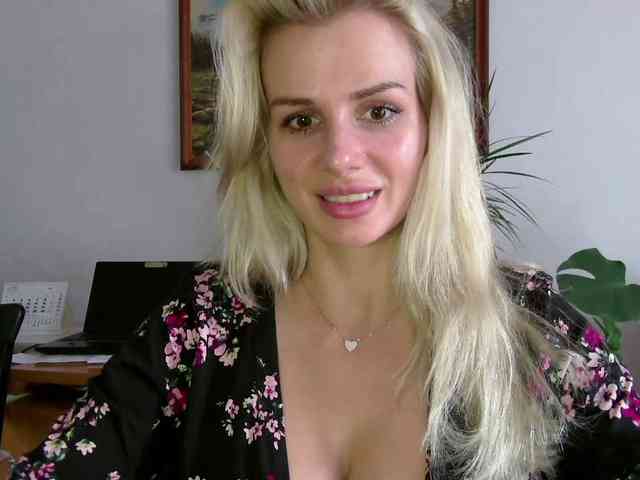 CorneliaSweet webcam