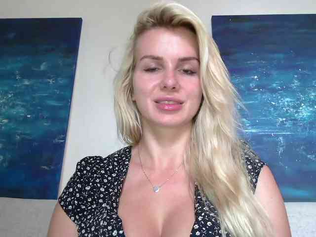 CorneliaSweet webcam