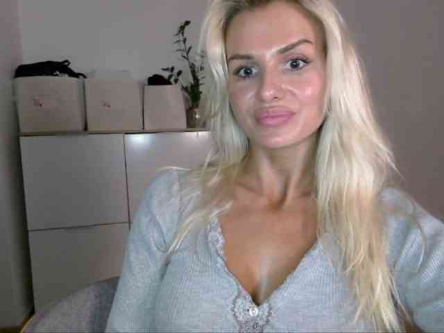 CorneliaSweet webcam