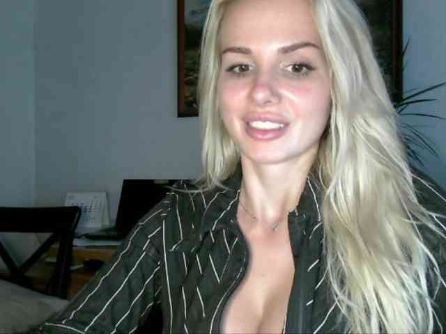 CorneliaSweet webcam