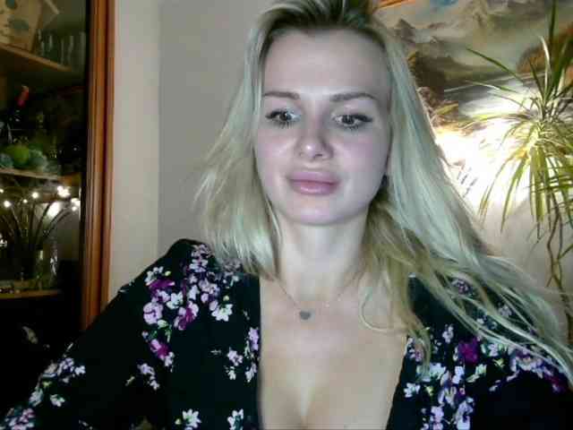 CorneliaSweet webcam