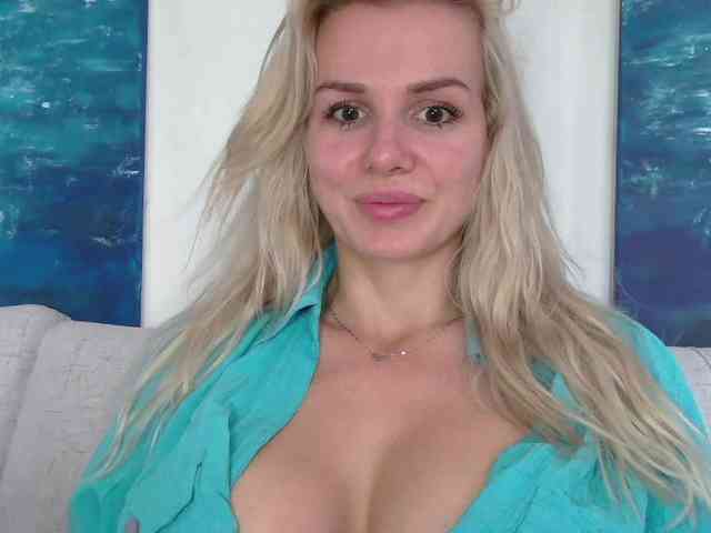 CorneliaSweet webcam