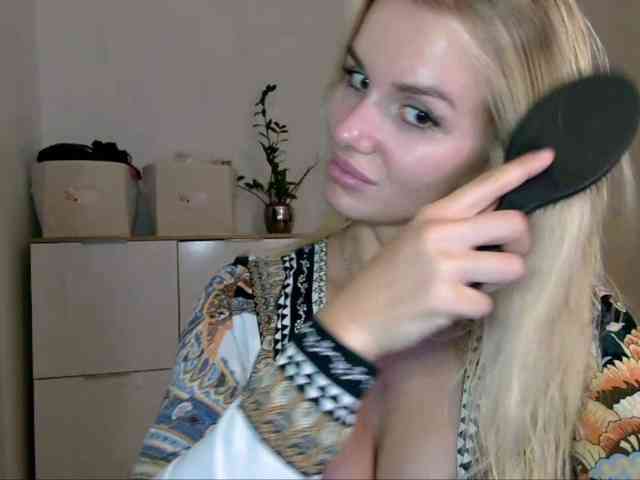 CorneliaSweet webcam