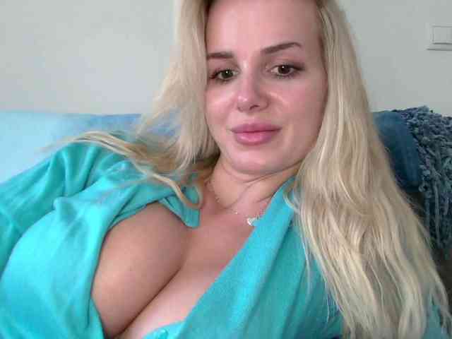 CorneliaSweet webcam