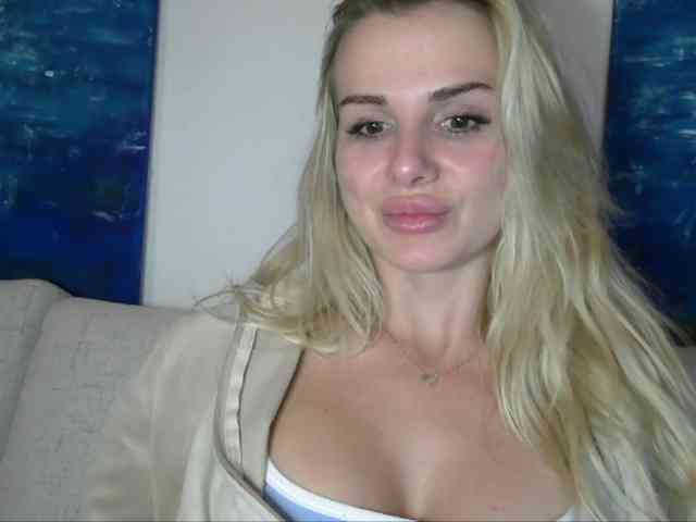 CorneliaSweet webcam