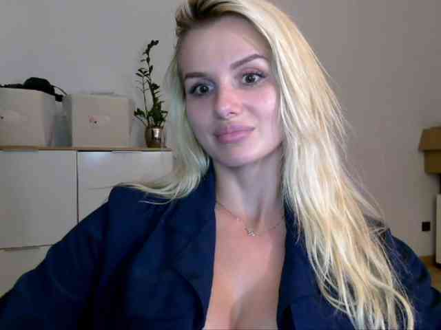 CorneliaSweet webcam