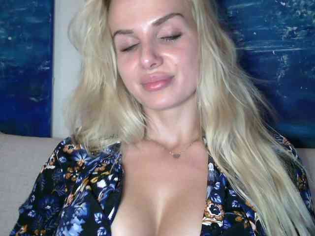 CorneliaSweet webcam