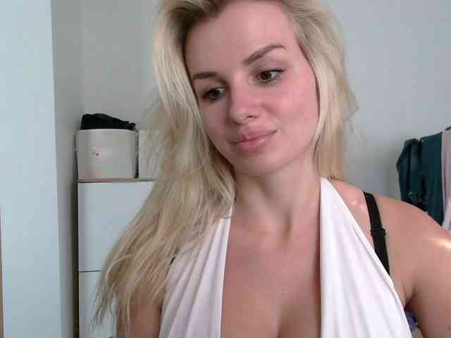 CorneliaSweet webcam