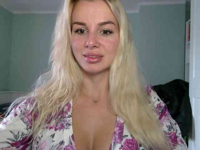 CorneliaSweet webcam